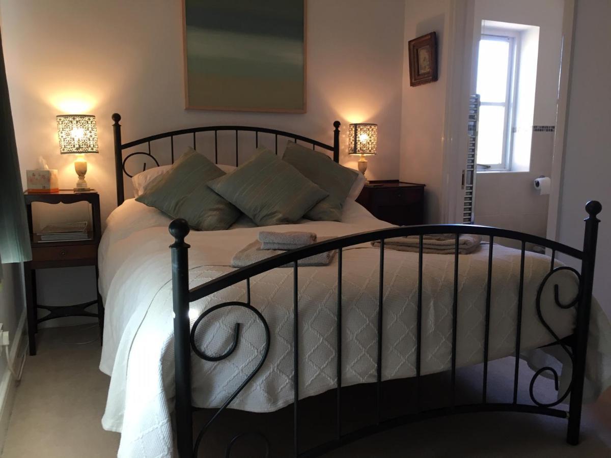 5 ชาร์ลตัน มิลล์ เวย์ บีแอนด์บี Bed & Breakfast ชิชิสเตอร์ ภายนอก รูปภาพ